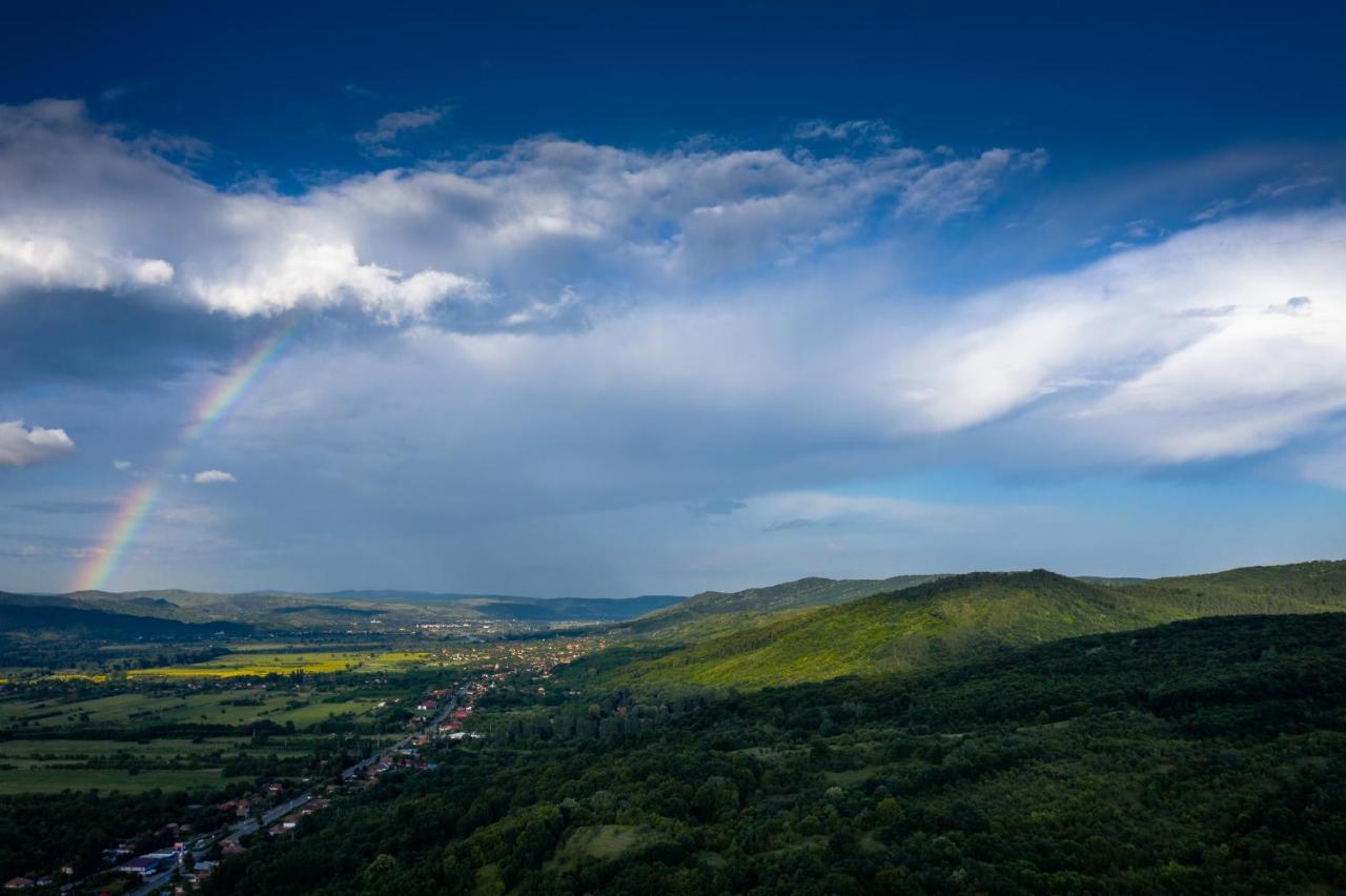 Vila Casuta De Sub Deal - Ciubar Si Piscina Măgura Exteriér fotografie