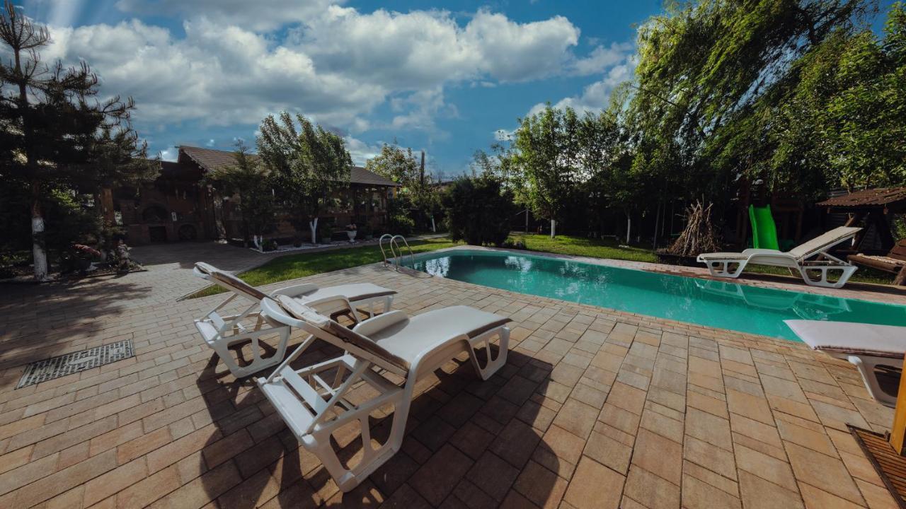 Vila Casuta De Sub Deal - Ciubar Si Piscina Măgura Exteriér fotografie